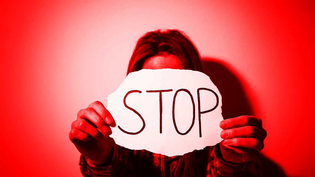 শিশুর সঙ্গে যেকোনো ধরনের যৌন কার্যকলাপই শিশু যৌন নির্যাতনের মধ্যে পড়ে