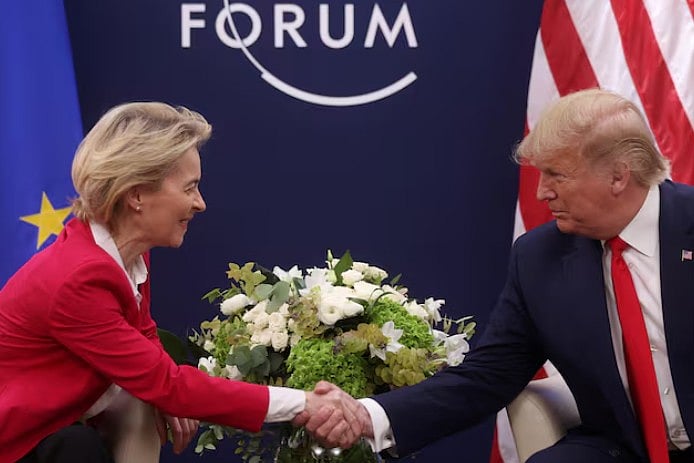 ইইউপ্রধান উরসুলা ভন ডার লেন ও মার্কিন প্রেসিডেন্ট ডোনাল্ড ট্রাম্প