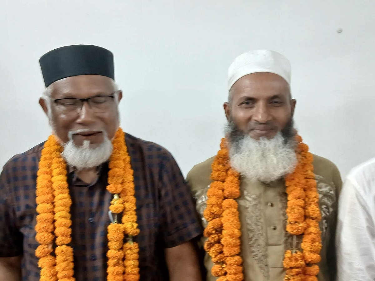 গাজীপুর জেলা আইনজীবী সমিতির
সভাপতি পদে শামসুল হক ভূঁইয়া (বাঁয়ে) ও সাধারণ সম্পাদক পদে মোস্তাফিজুর রহমান জয়ী হয়েছেন