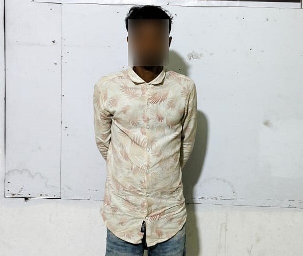 ঢাকার সদরঘাট এলাকায় র‍্যাবের অভিযানে গ্রেপ্তার লাবন (৩০)