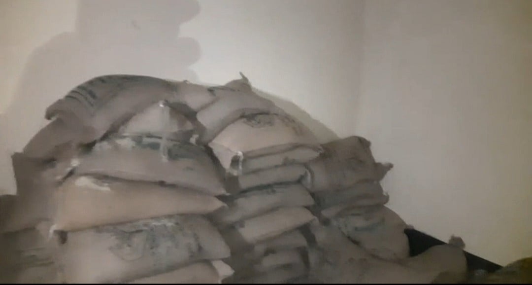 শেরপুরে ভিজিডির ৯৬ বস্তা চাল জব্দ করেছে যৌথ বাহিনী