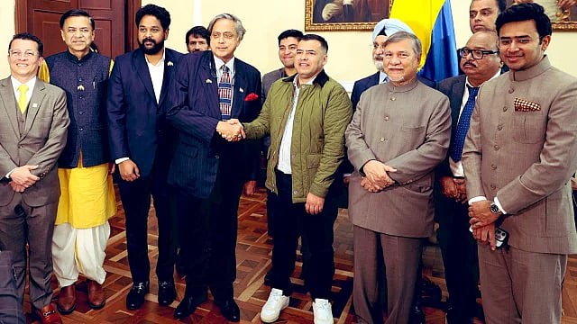 বোগোতায় শশী থারুরের নেতৃত্বাধীন প্রতিনিধিদল। ৩০ মে, ২০২৫