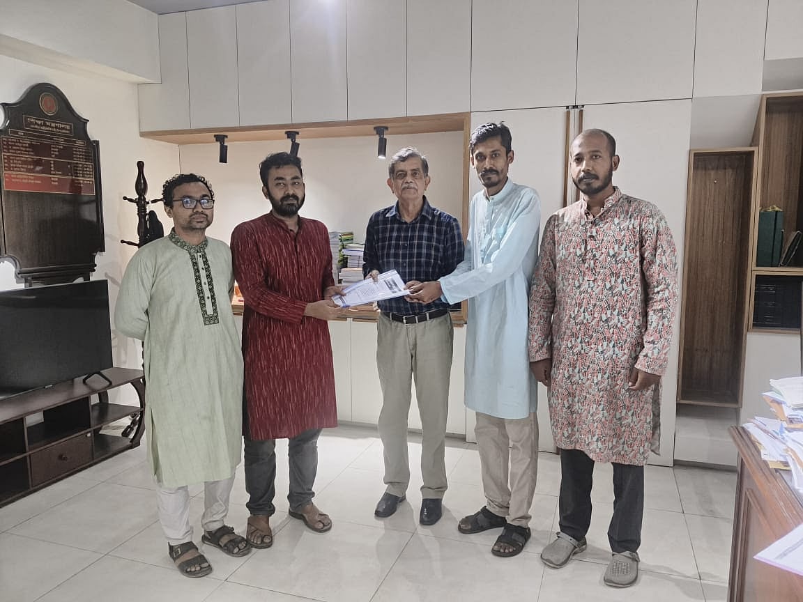 শিক্ষা সংস্কার কমিশন গঠনসহ ১৬ দফা দাবিতে শিক্ষা উপদেষ্টা সি আর আবরারের কাছে স্মারকলিপি দিয়েছে বাংলাদেশ ছাত্র ফেডারেশন। ঢাকা, ১ জুন