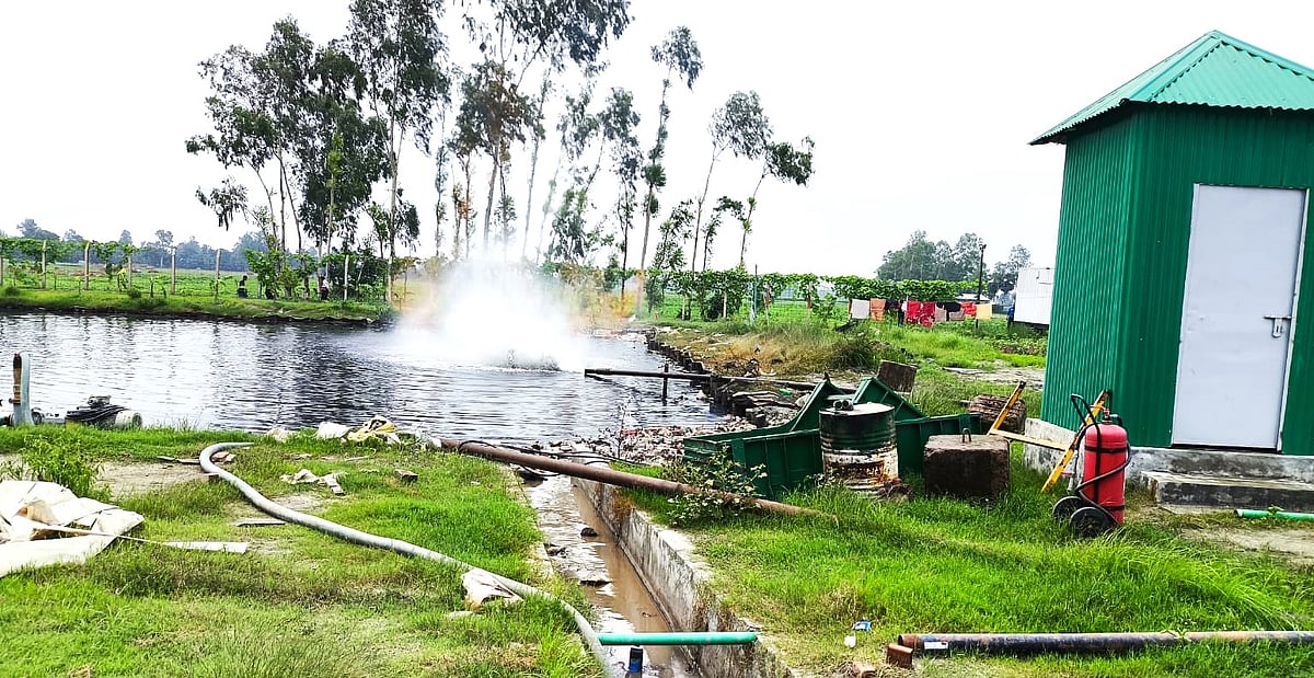 ‘জামালপুর-১ অনুসন্ধান’ নামের গ্যাসকূপে গ্যাসের সন্ধান মিলেছে। কূপ থেকে গ্যাস বের হচ্ছে। রোববার দুপুরে মাদারগঞ্জ উপজেলার বালিজুড়ী ইউনিয়নের তারতাপাড়া গ্রামে