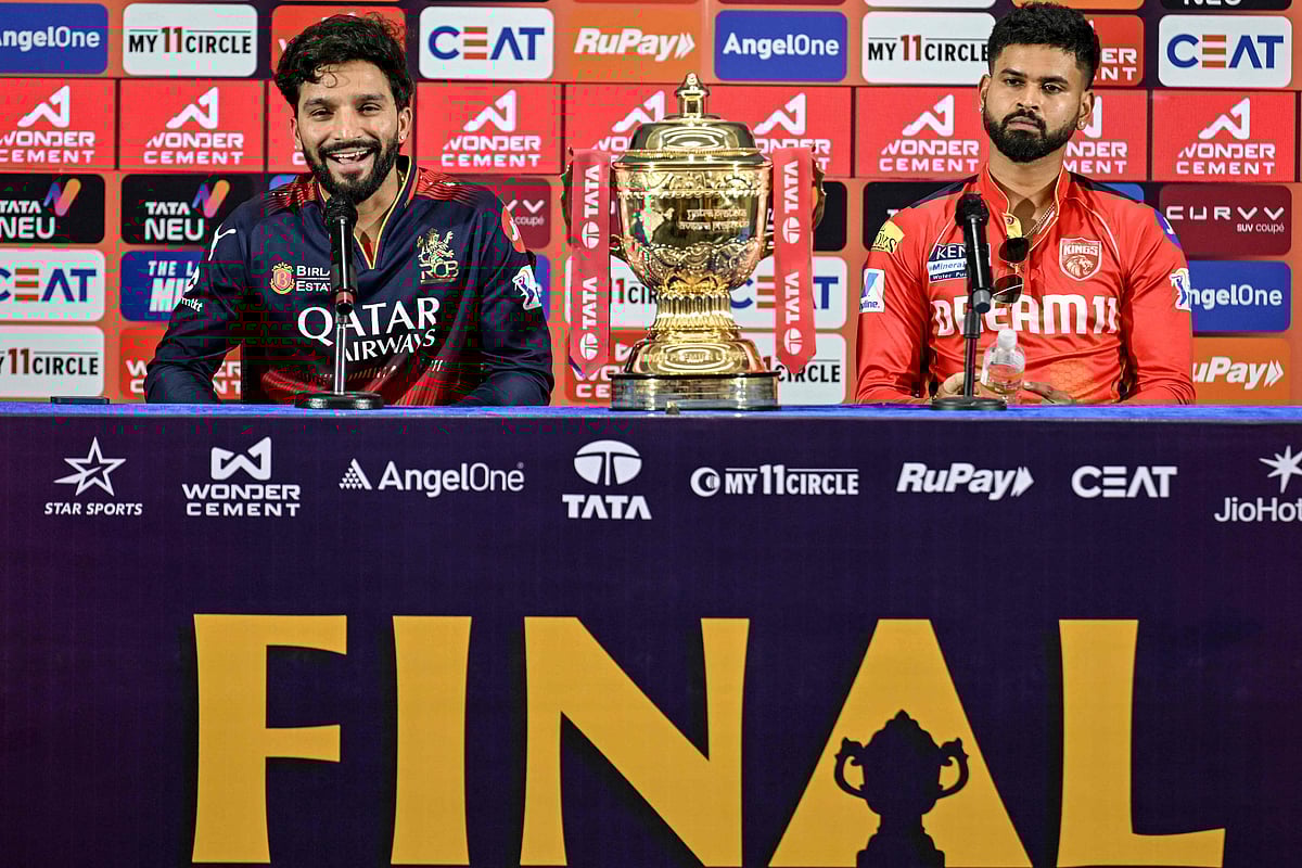 আজ আইপিএলের ফাইনালের আগে গতকাল সংবাদ সম্মেলনে দুই দলের অধিনায়ক