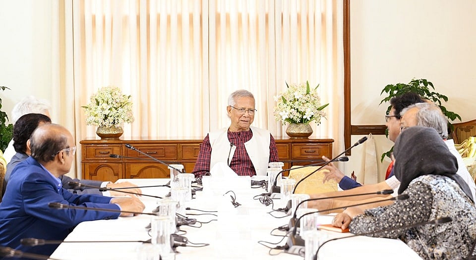 রাষ্ট্রীয় অতিথি ভবন যমুনায় প্রধান উপদেষ্টার কাছে আজ বুধবার দ্বিতীয় অন্তর্বর্তী প্রতিবেদন জমা দেয় গুমসংক্রান্ত তদন্ত কমিশন