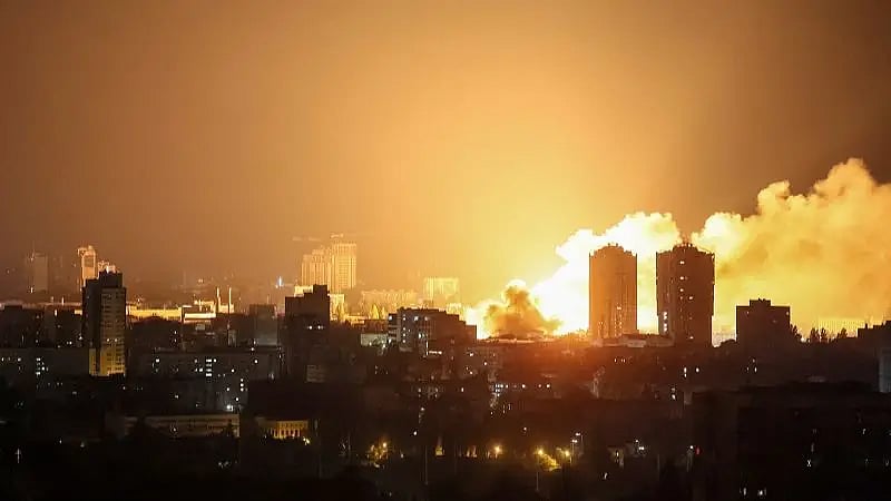 ইউক্রেনের খারকিভ অঞ্চলের একটি বাজারে রাশিয়ার ড্রোন হামলা