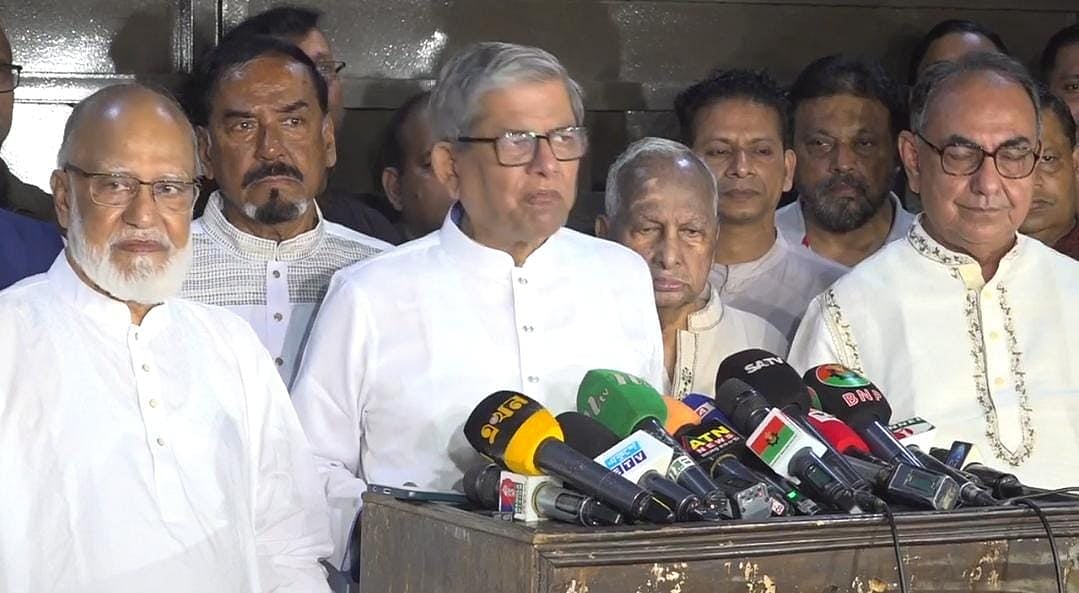 বিএনপির মহাসচিব মির্জা ফখরুল ইসলাম আলমগীর সাংবাদিকদের সঙ্গে কথা বলেন। ঢাকা, ৭ জুন ২০২৫