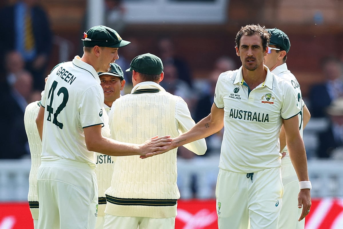 দক্ষিণ আফ্রিকাকে প্রথম দিনেই পাল্টা জবাব দিয়েছে অস্ট্রেলিয়া