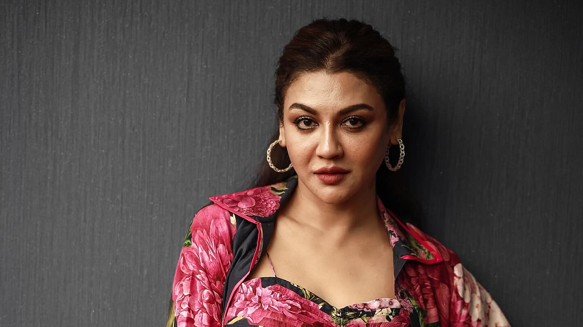 Yulduzlar Alona Berkova bilan jinsiy aloqa