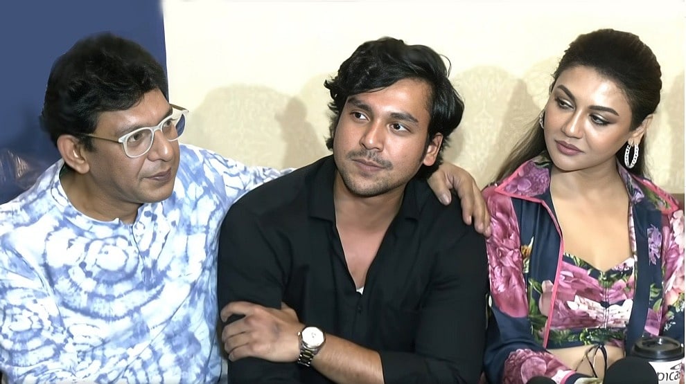 সিনেমার প্রচারে সাংবাদিকদের সামনে চঞ্চল চৌধুরী, সৌম্য জ্যোতি ও জয়া আহসান