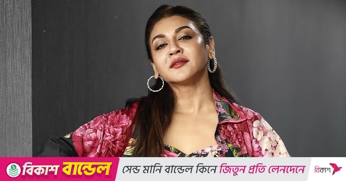 Issiq amakivachcha jinsiy aloqa komikslari Yotishdan oldin rus porno