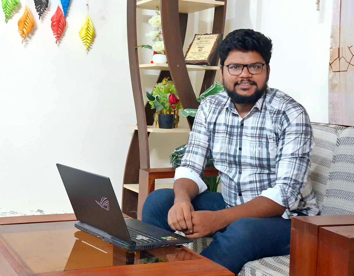 আবু সালেহ আহমেদ ফুডপ্যান্ডার ডেলিভারি বয় হিসেবে কাজ করতেন