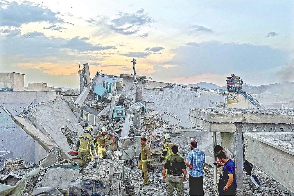 Xarkovdagi transseksuallar Uy bekalarini aldagan porno filmni onlayn tomosha qiling