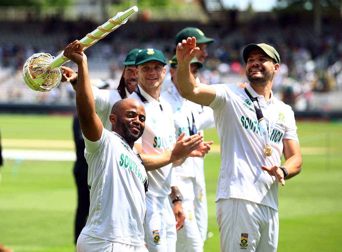 ইংরেজিতে ‘মেস’ নামে পরিচিত এই গদার এক প্রান্তে ভারী মাথা থাকে