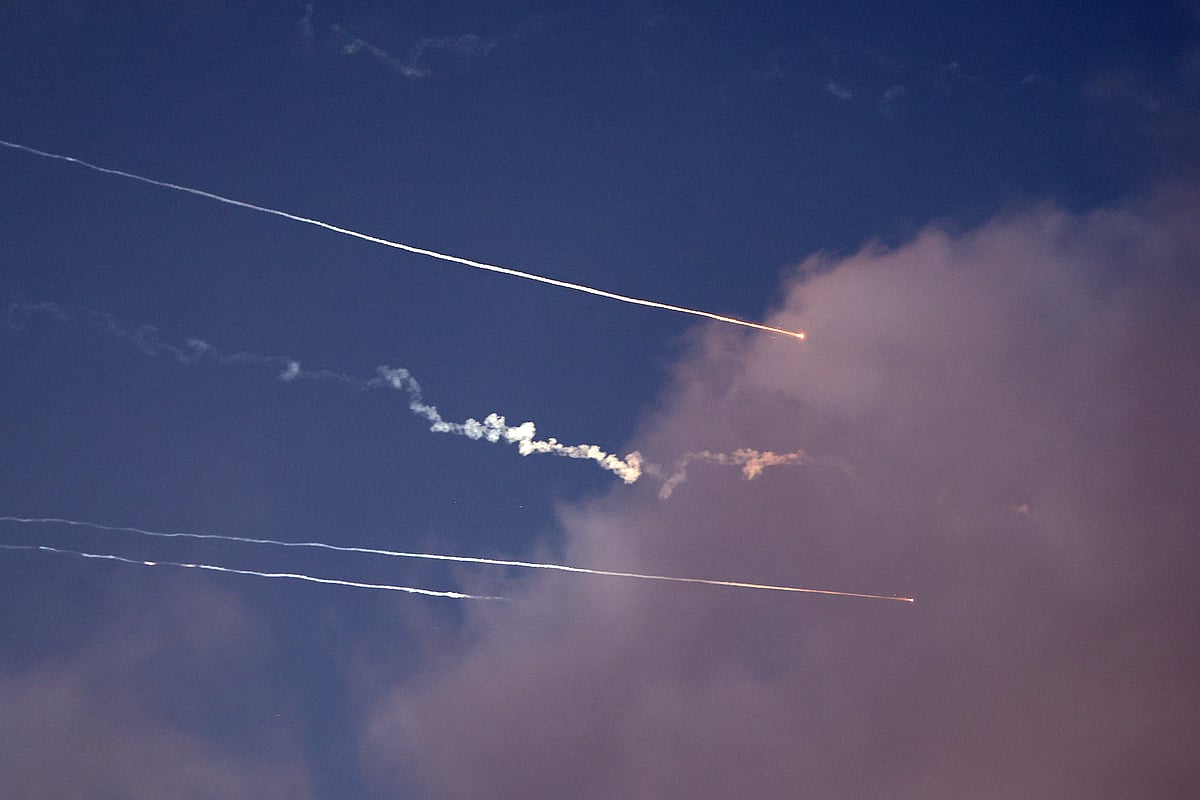 ইসরায়েলি আকাশসীমায় উড়ে যাওয়া রকেট প্রতিহত করা হচ্ছে। জর্ডানের সঙ্গে ইসরায়েলের দীর্ঘ সীমানা রয়েছে