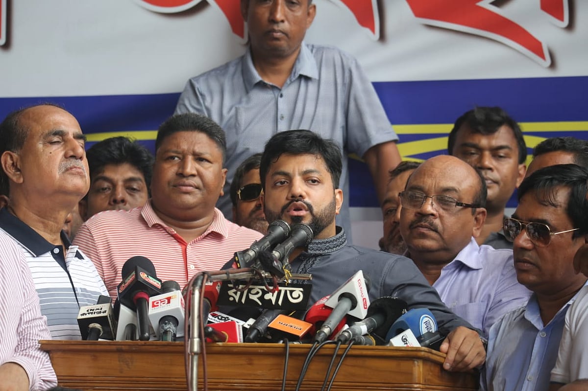 বিএনপি নেতা ইশরাক হোসেন। আজ রোববার দুপুরে ঢাকা দক্ষিণ সিটি করপোরেশনের প্রধান কার্যালয় নগর ভবনে