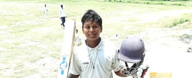 ১৩৪ বলে অপরাজিত ৩২৭ রান করেছে অয়ন রাজ