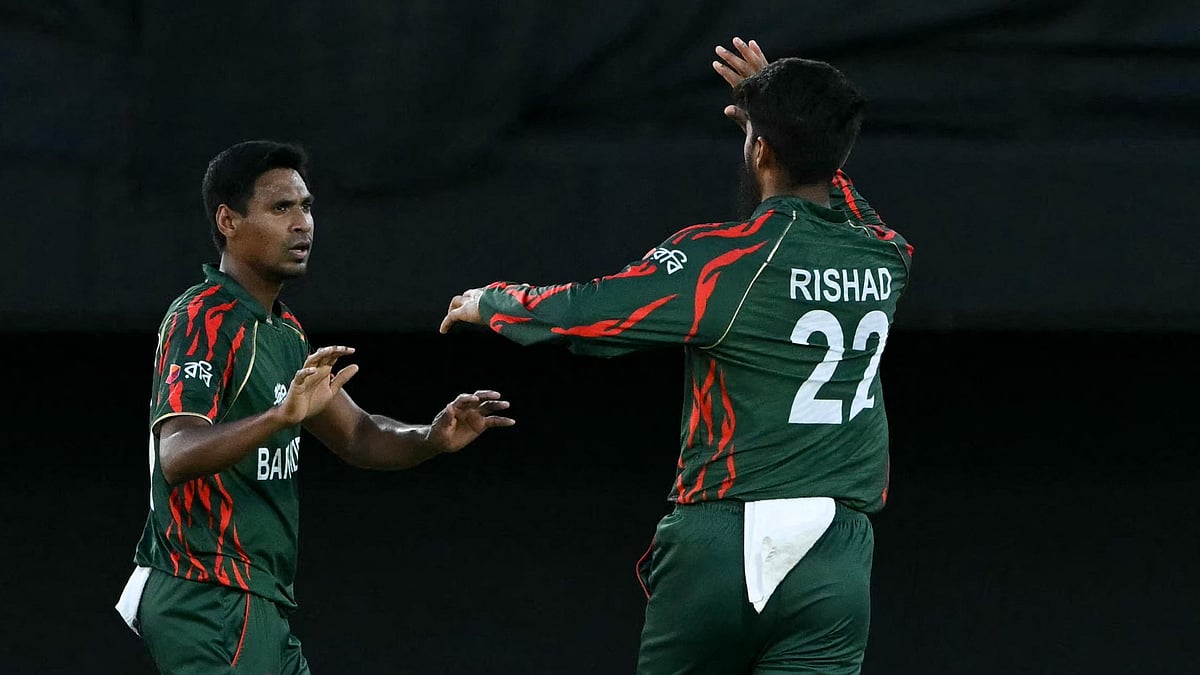 মোস্তাফিজুর রহমান ও রিশাদ হোসেন