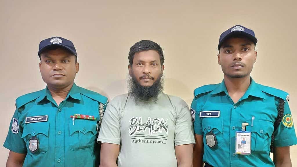 হত্যাকাণ্ডের ঘটনায় গ্রেপ্তার খোরশেদ মোল্লা