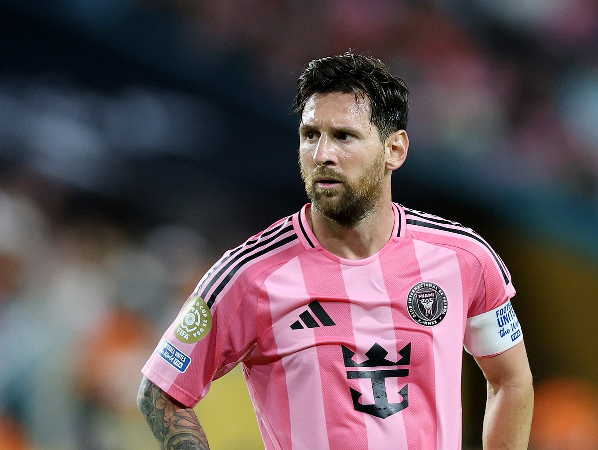 মেজর লিগ সকারের বর্তমান মৌসুমেও লিওনেল মেসির জার্সি সবচেয়ে বেশি বিক্রি হয়েছে