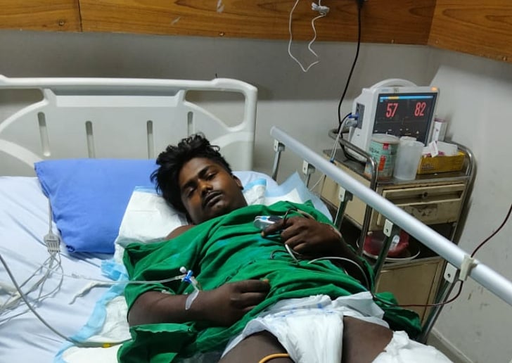 ‌শেরপু‌রের নকলার আহত শিক্ষার্থী শা‌কিল মিয়াকে ঢাকা পঙ্গু হাসপাতা‌লে ভ‌র্তি রে‌খে চি‌কিৎসা দেওয়া হ‌চ্ছে। আজ দুপু‌রে তোলা