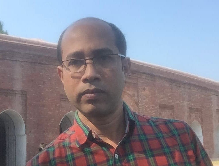 ব্যাংকঋণ নিয়ে লাপাত্তা সাবেক শিক্ষক মো. কামরুজ্জামান সাচ্চু