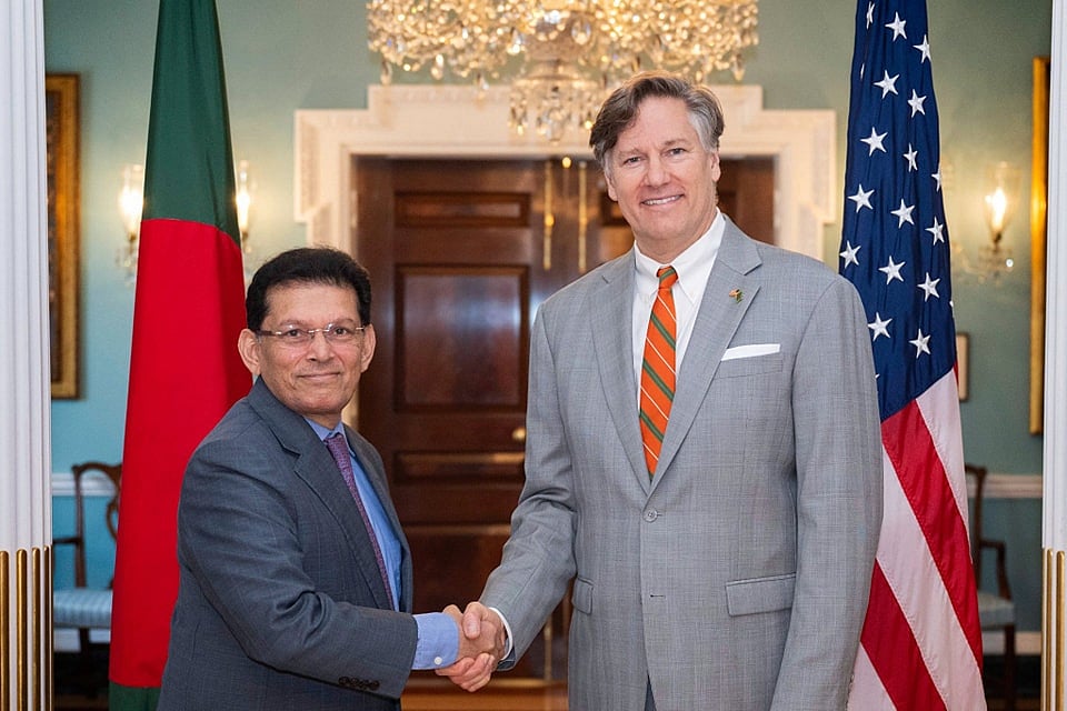 জাতীয় নিরাপত্তা উপদেষ্টা খলিলুর রহমান গতকাল বুধবার ওয়াশিংটনে যুক্তরাষ্ট্রের উপপররাষ্ট্রমন্ত্রী ক্রিস্টোফার ল্যান্ডাউয়ের সঙ্গে সাক্ষাৎ করেন