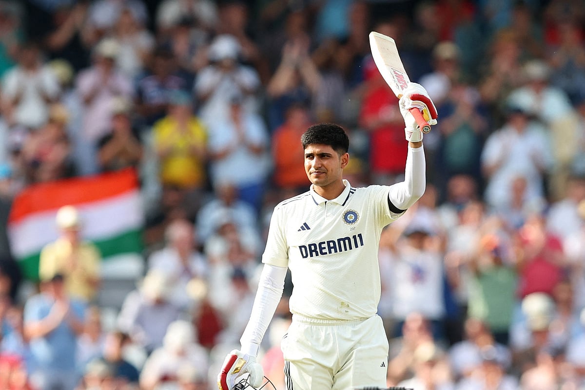 সেঞ্চুরির পর শুবমান গিল