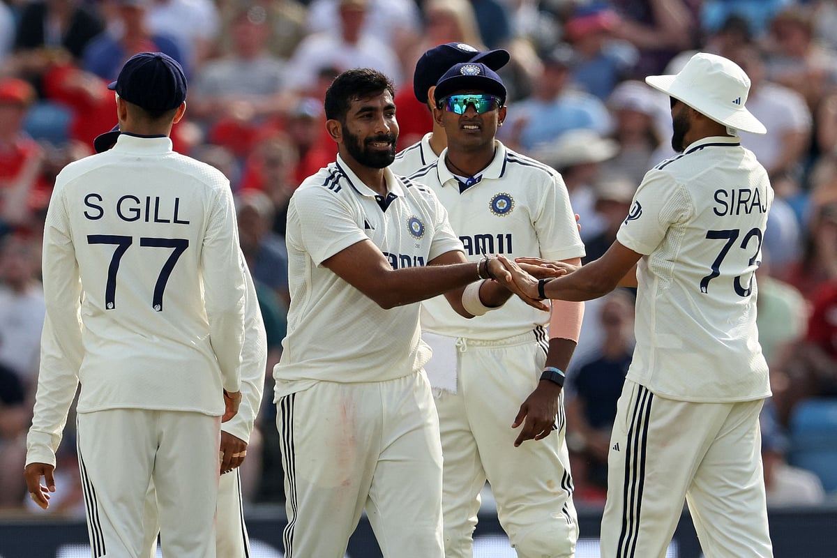 দ্বিতীয় দিনে ইংল্যান্ডের তিন উইকেটই নিয়েছেন যশপ্রীত বুমরা।