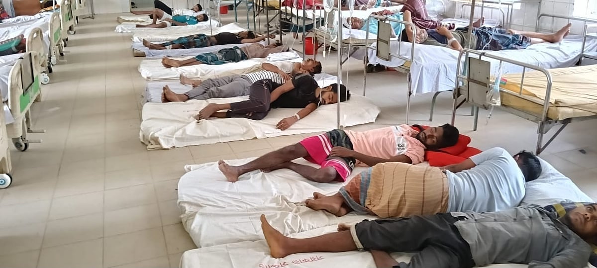 গাজীপুরের কালিয়াকৈরে ডাকাতদের দেওয়া পানি খেয়ে অসুস্থ ১৯ শ্রমিককে উপজেলা স্বাস্থ্য কমপ্লেক্সে ভর্তি করা হয়। আজ সোমবার সকালে