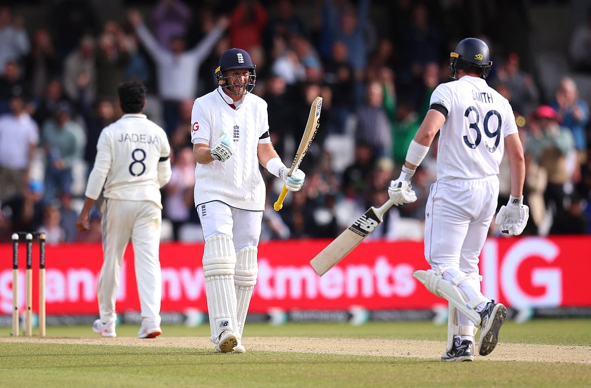 ভারতকে হারানোর পর ইংল্যান্ডের জো রুট ও জেমি স্মিথের উচ্ছ্বাস