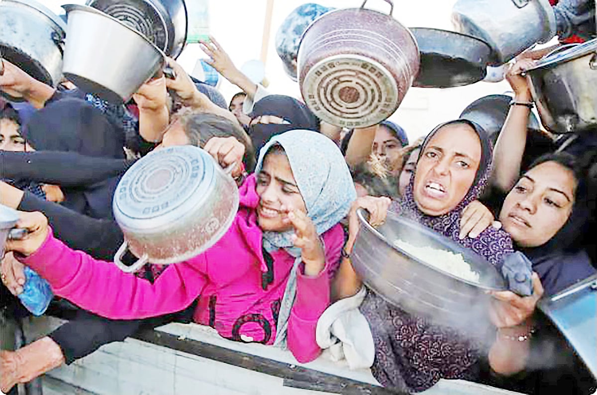 বিশ্বে বর্তমানে কয়েক কোটি লোক চরম খাদ্যনিরাপত্তাহীনতার মধ্যে বাস করছে