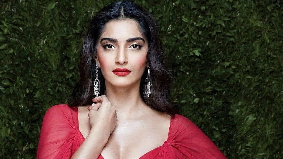 সোনম কাপুর। অভিনেত্রীর ফেসবুক থেকে