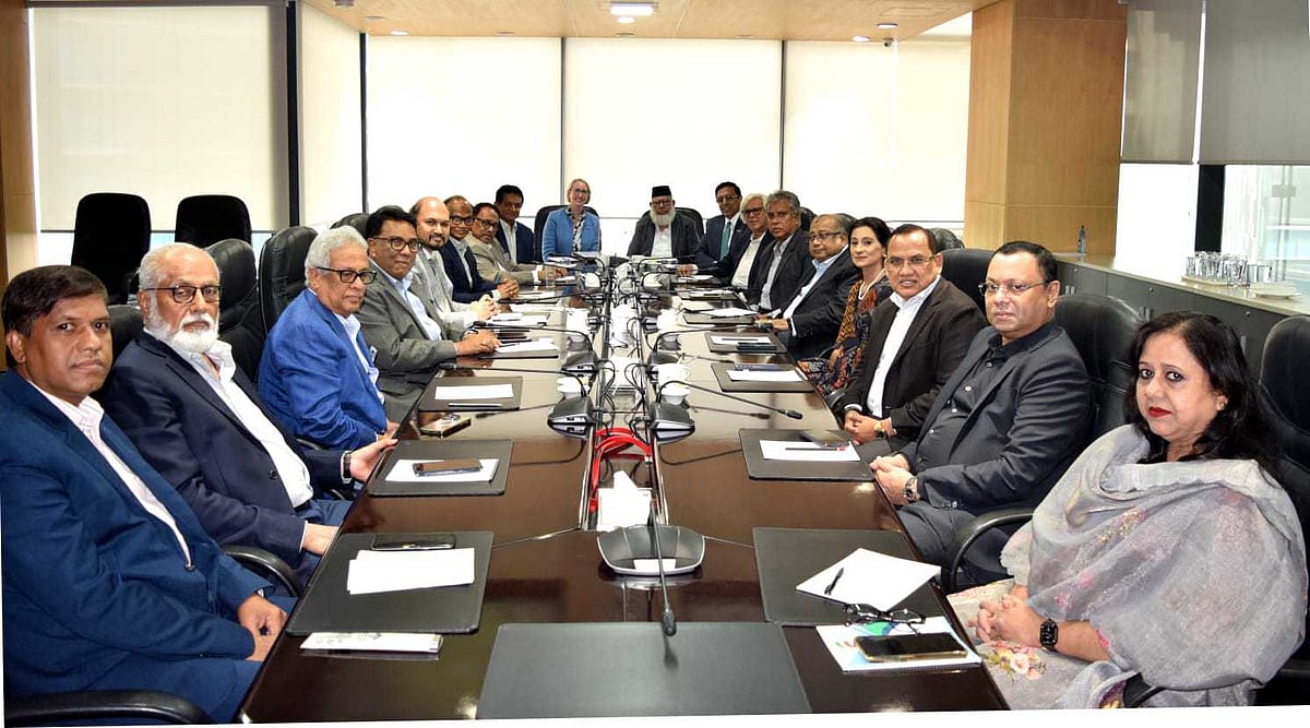 বাংলাদেশে নিযুক্ত যুক্তরাজ্যের হাইকমিশনার সারাহ কুকের সঙ্গে বৈঠক করেন ইন্টারন্যাশনাল চেম্বার অব কমার্স বাংলাদেশের (আইসিসিবি) নির্বাহী পর্ষদের সদস্যরা। আজ মঙ্গলবার রাজধানীর গুলশানে আইসিসিবির কার্যালয়ে