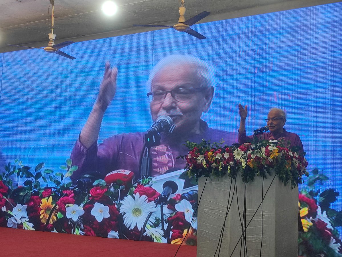 নাগরিক ঐক্যের ১৩তম প্রতিষ্ঠাবার্ষিকী অনুষ্ঠানে বক্তব্য দেন নির্বাচনব্যবস্থা সংস্কার কমিশনের প্রধান বদিউল আলম মজুমদার। বৃহস্পতিবার, জাতীয় প্রেসক্লাব মিলনায়তনে