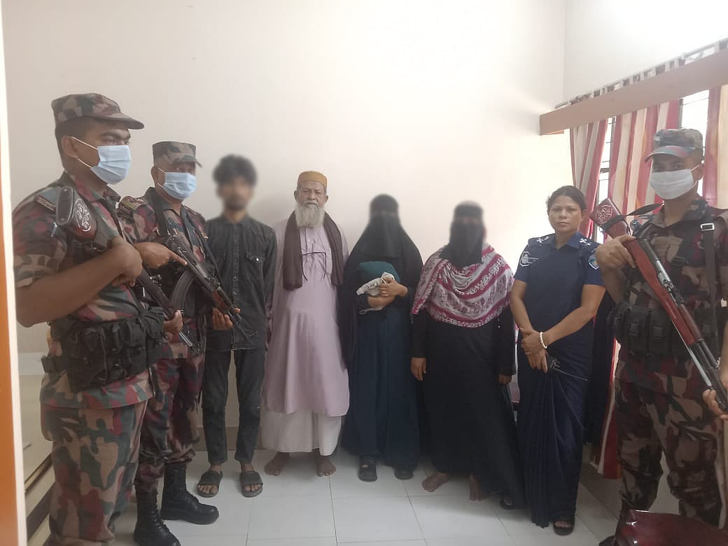 ফেনী সীমান্ত দিয়ে একই পরিবারের ৪ জনকে ঠেলে পাঠায় বিএসএফ