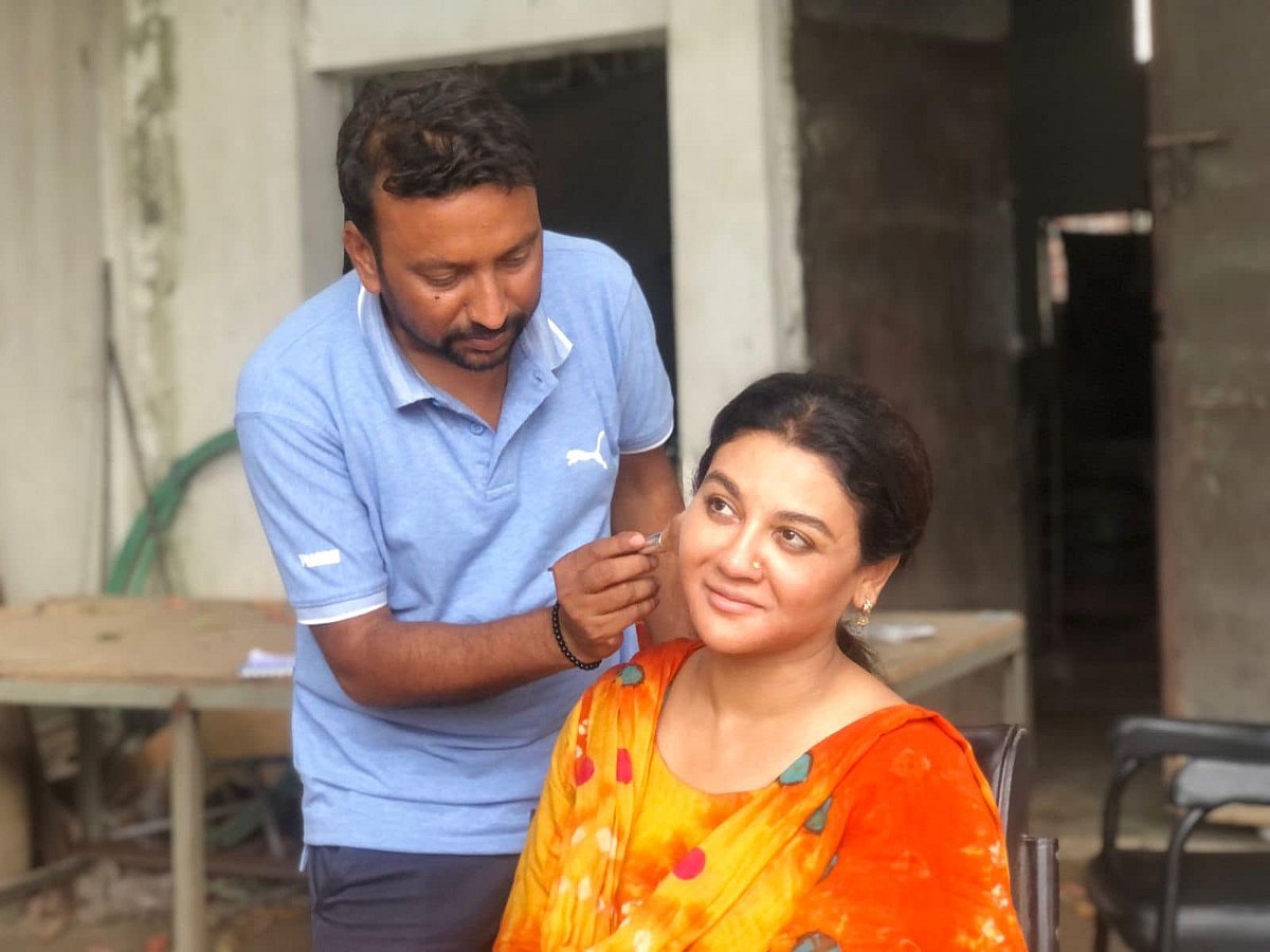 সিনেমা–নাটকে রূপসজ্জার কাজ করেন মাহবুব রহমান