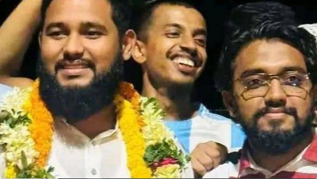 চট্টগ্রামে নারী আন্দোলনকর্মীকে লাথি মারা যুবককে ফুলের মালায় বরণ করা হয়