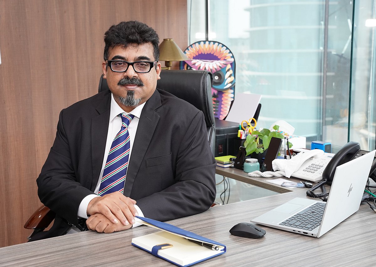 ‘বিশ্ব এসএমই দিবস’ উপলক্ষে প্রাইম ব্যাংক পিএলসির পক্ষ থেকে মাইক্রো, ক্ষুদ্র ও মাঝারি খাতের উদ্যোক্তাদের শুভেচ্ছা জানিয়েছেন ব্যাংকটির উপব্যবস্থাপনা পরিচালক এম নাজিম এ চৌধুরী