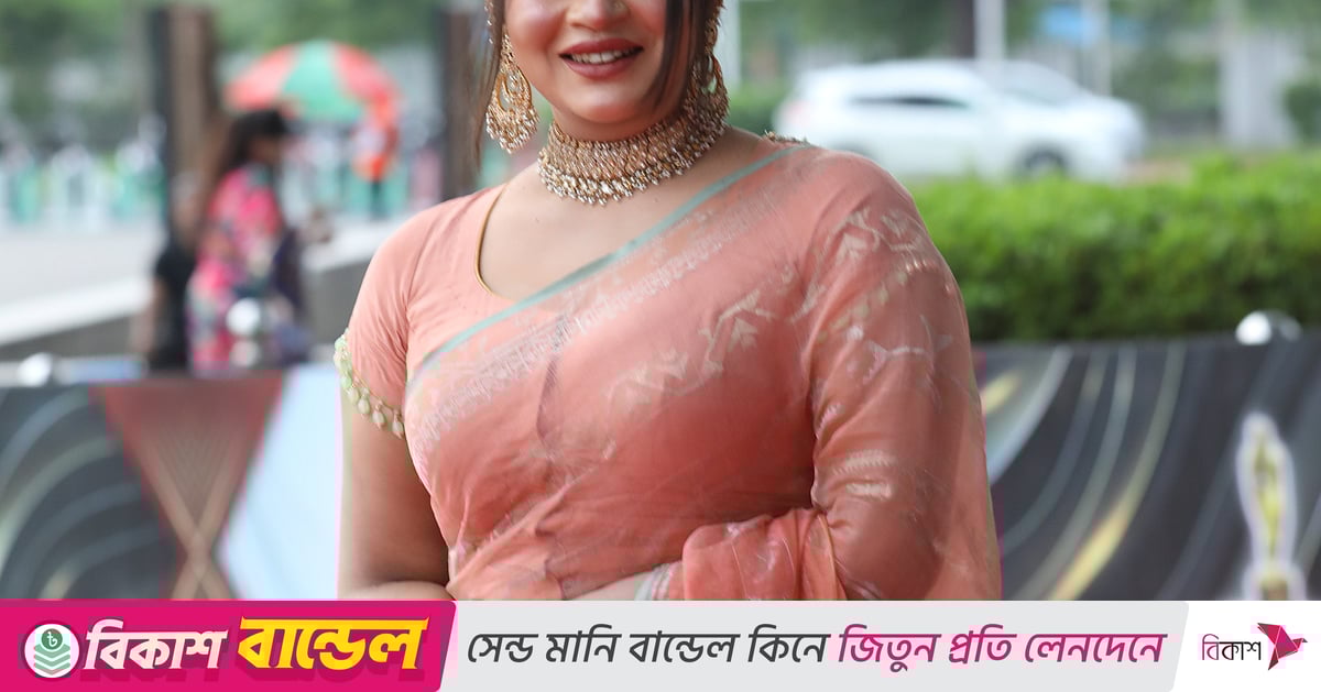 Retro erotik porno onlayn Qattiq eshakda onlayn jinsiy aloqa