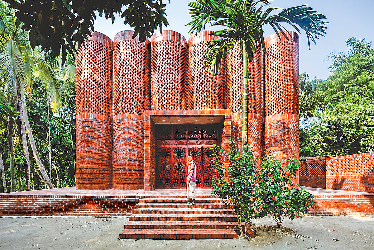 মানিকগঞ্জের শাহ মোহাম্মদ মহসিন খানের সমাধিসৌধ