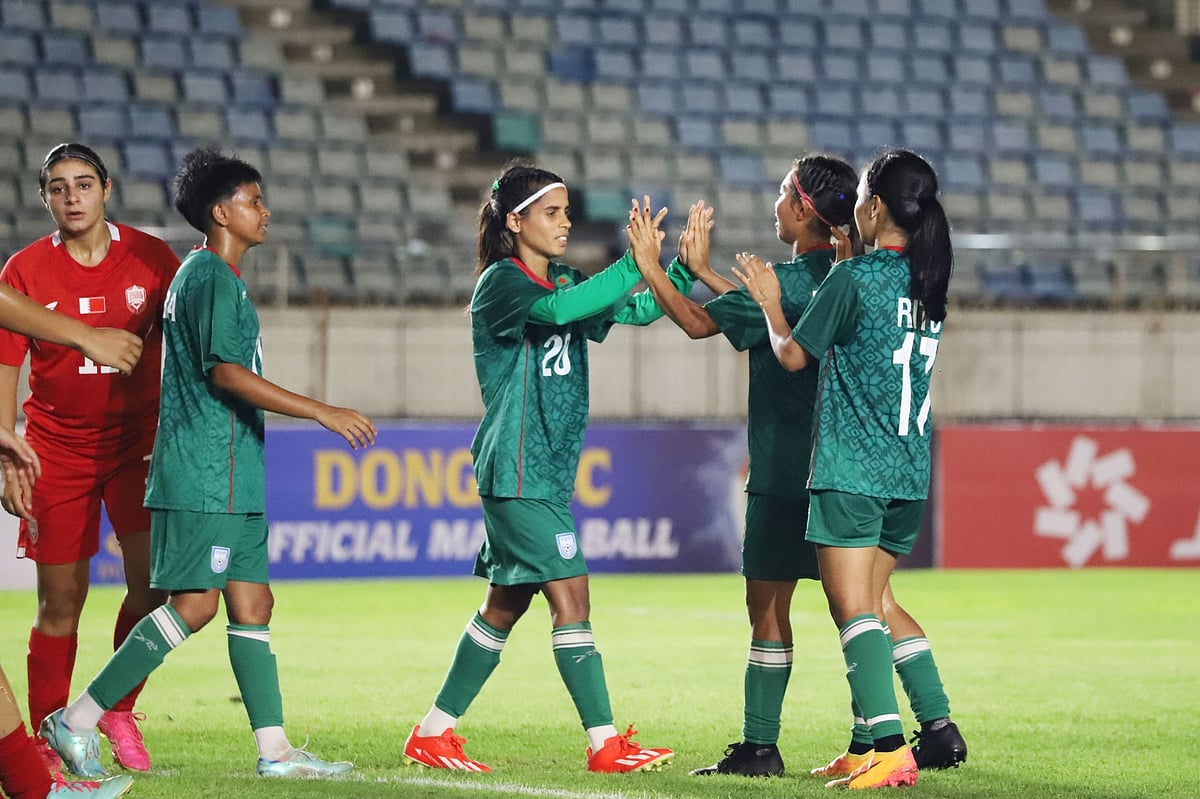 বাহরাইনকে বড় ব্যবধানে হারিয়ে এশিয়ান কাপ বাছাইপর্ব শুরু করেছে বাংলাদেশ।