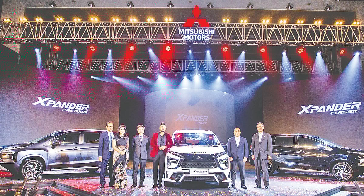 বাংলাদেশে তৈরি জাপানের মিতসুবিশির ‘এক্সপ্যান্ডার’ মডেলের গাড়ি আনুষ্ঠানিকভাবে বাজারজাত শুরু হয়েছে। শনিবার সন্ধ্যায় রাজধানীর ইন্টারন্যাশনাল কনভেনশন সিটি বসুন্ধরায় এক অনুষ্ঠানের মাধ্যমে এই কার্যক্রম শুরু হয়