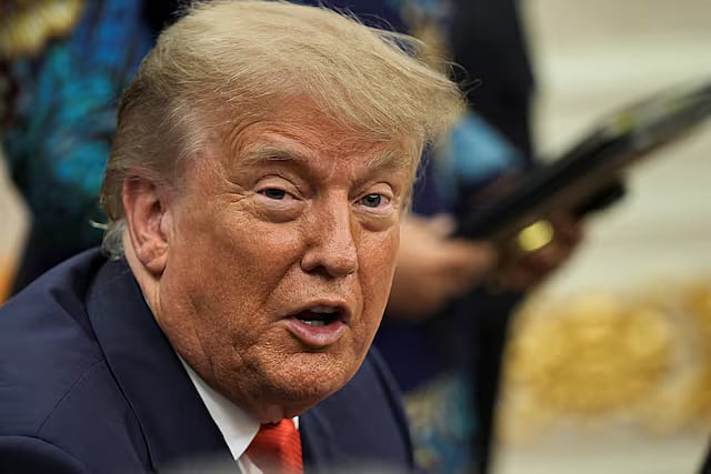 মার্কিন প্রেসিডেন্ট ডোনাল্ড ট্রাম্প। হোয়াইট হাউসের ওভাল অফিসে, ২৭ জুন, ২০২৫