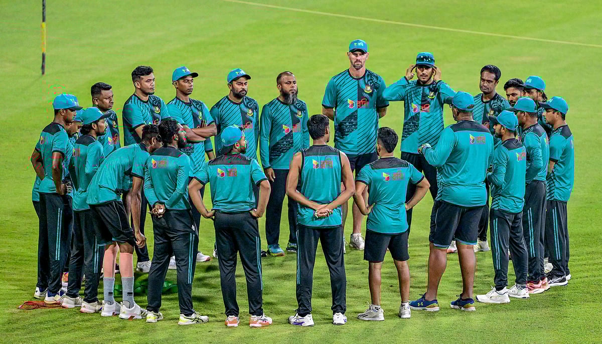 প্রথম ওয়ানডের পরিকল্পনা সাজাচ্ছে বাংলাদেশ দল। কাল কলম্বোর প্রেমাদাসা স্টেডিয়ামে