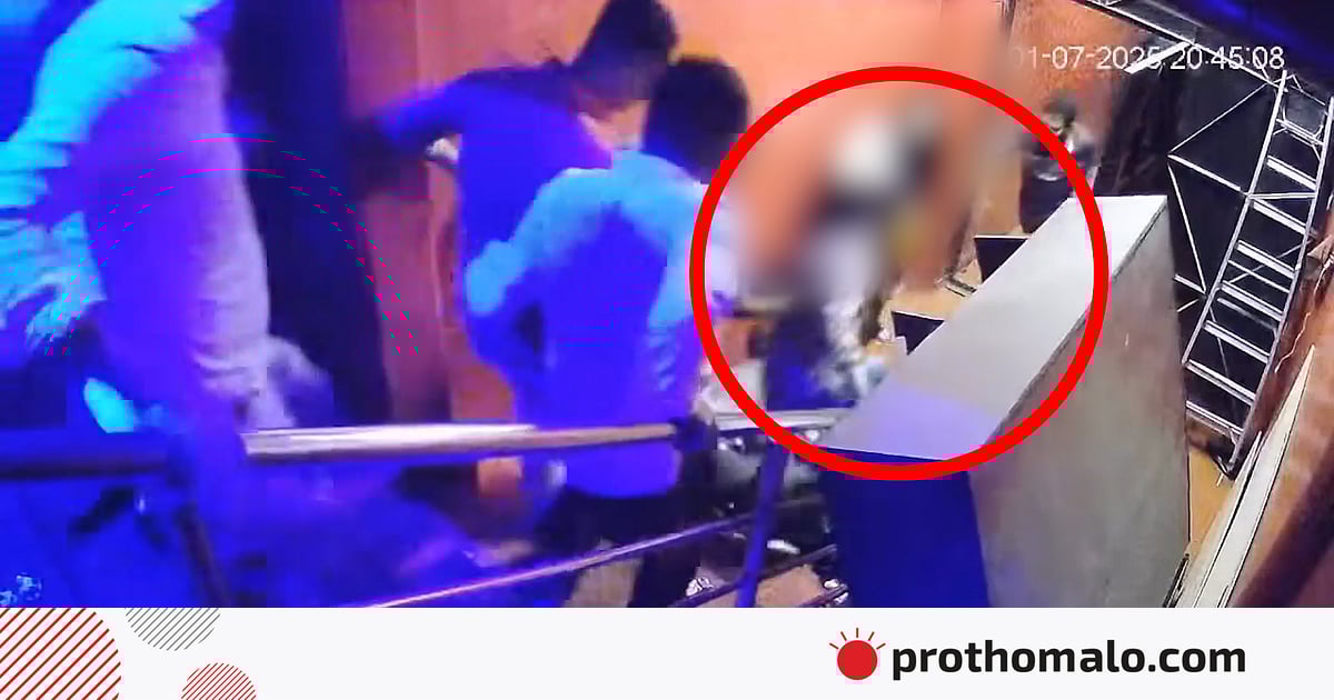 U jinsiy aloqa izlaydi. Qishloqda rus pikap mashinasi