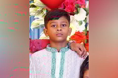 কর্ণফুলী উপজেলায় গাছের ডাল চাপা পড়ে নিহত আসিম বিন সাইফ