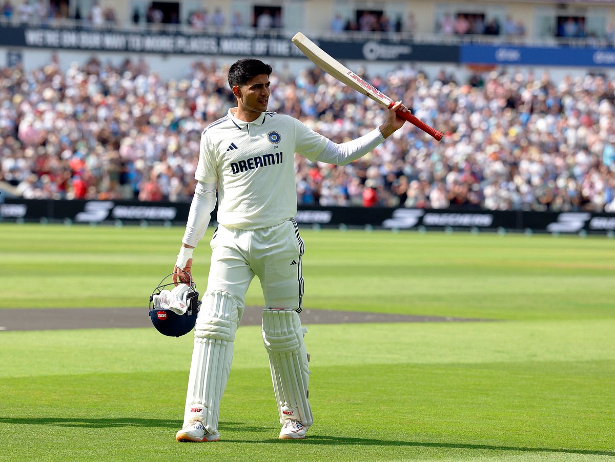 মহাকাব্যিক ইনিংস উপহার দিয়ে মাঠ ছাড়ছেন ভারতের নতুন টেস্ট অধিনায়ক শুবমান গিল
