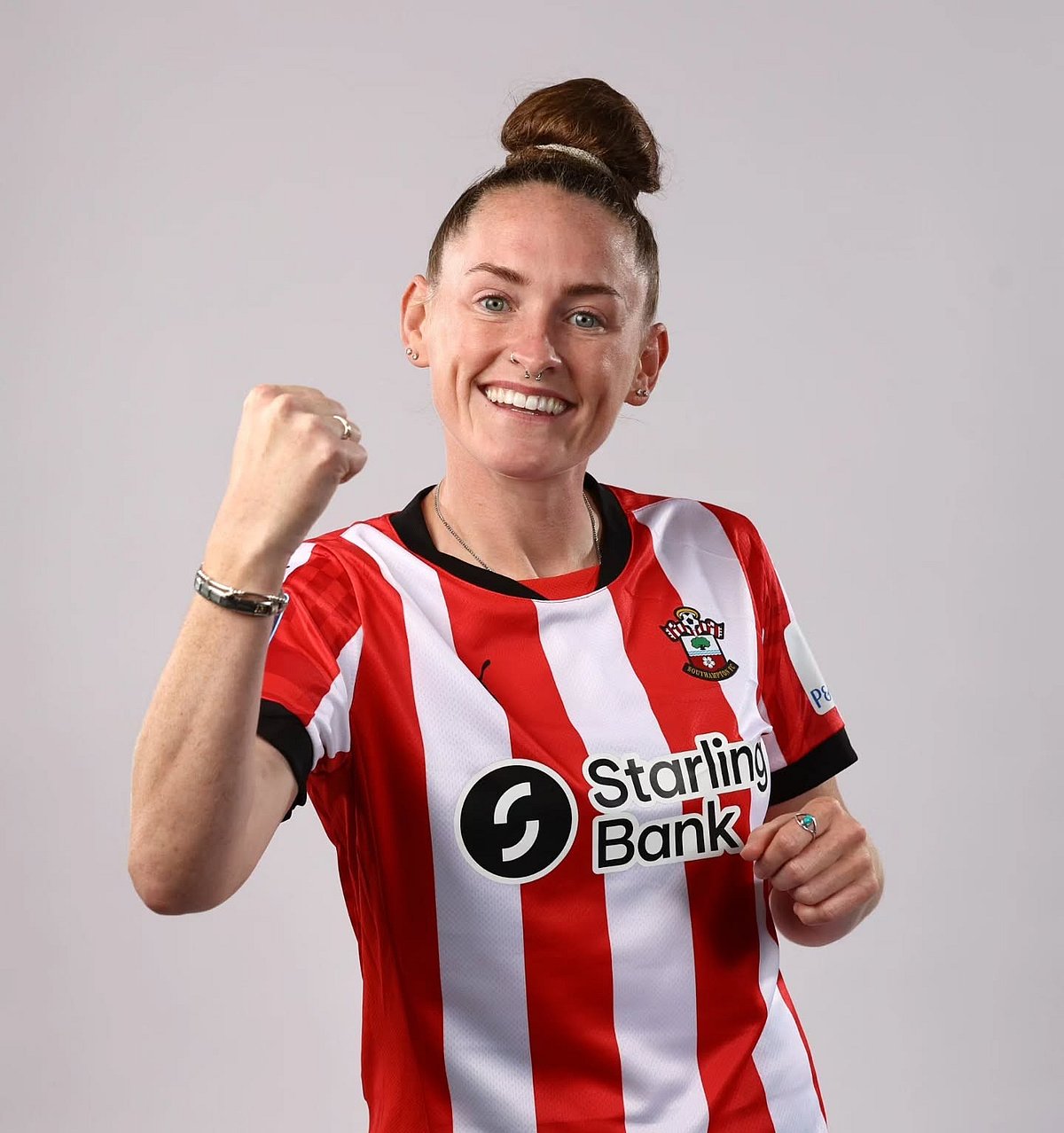 সাউদাম্পটনে খেলা ওয়েলস ফরোয়ার্ড রাচেল রো।